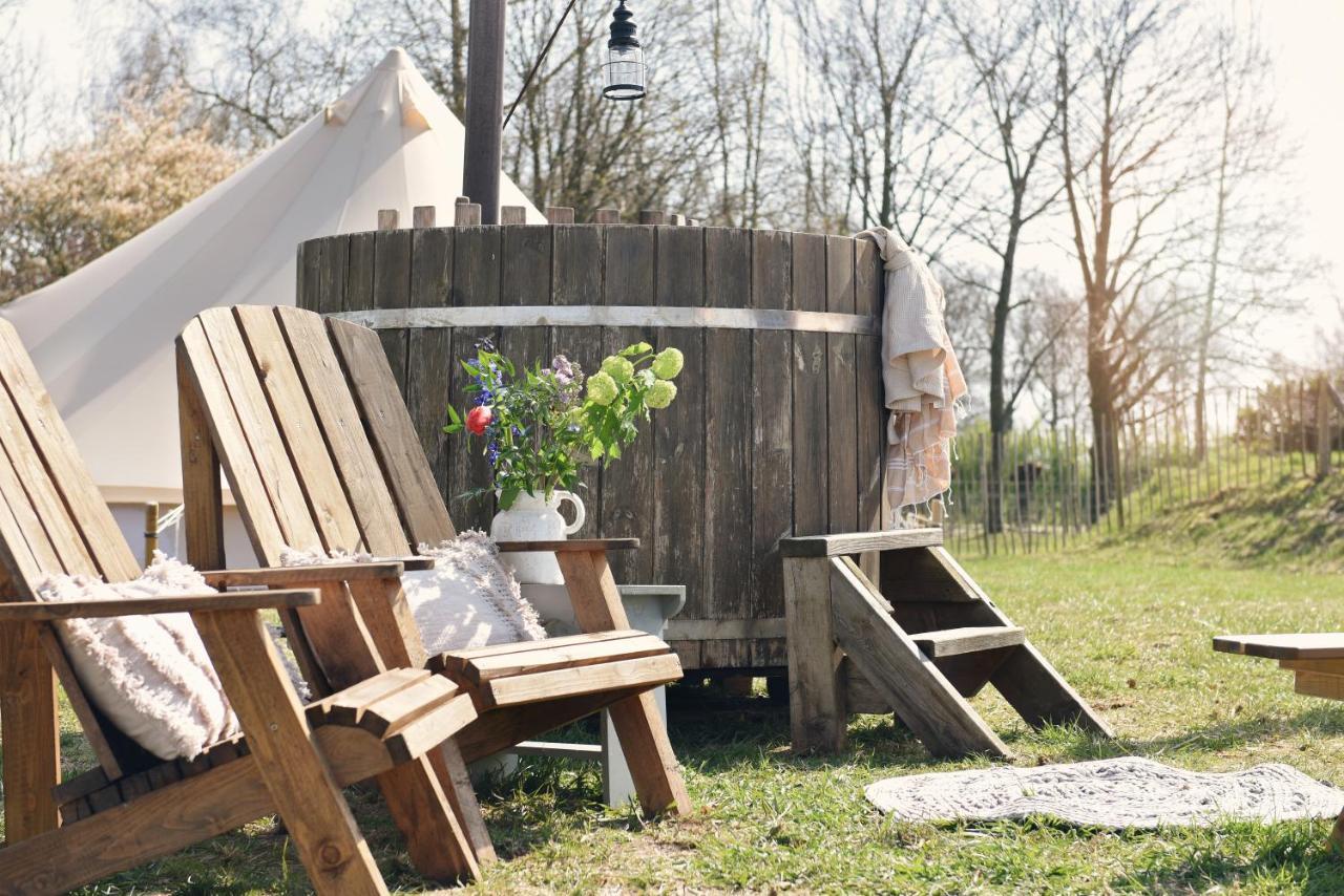 Landhoeve Hotel Oosterwolde  Exterior photo