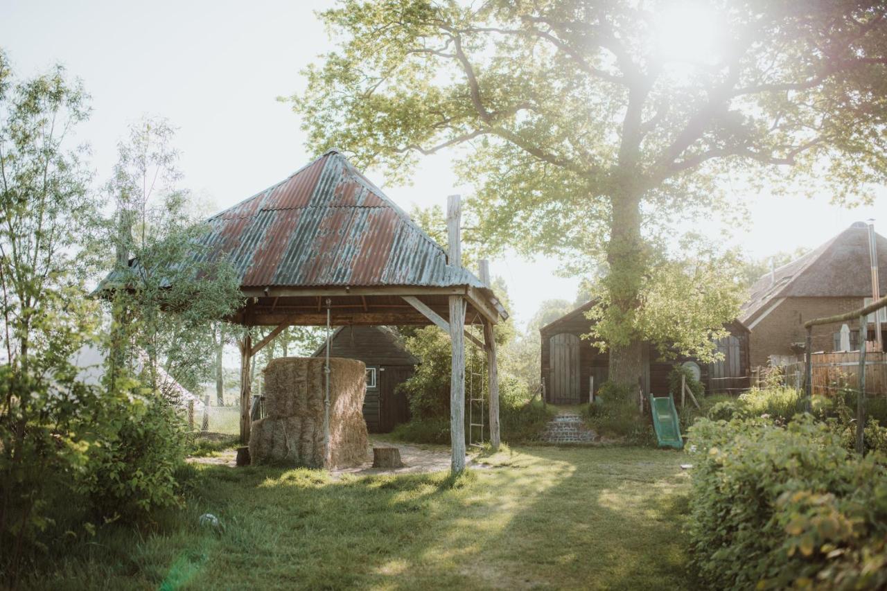 Landhoeve Hotel Oosterwolde  Exterior photo